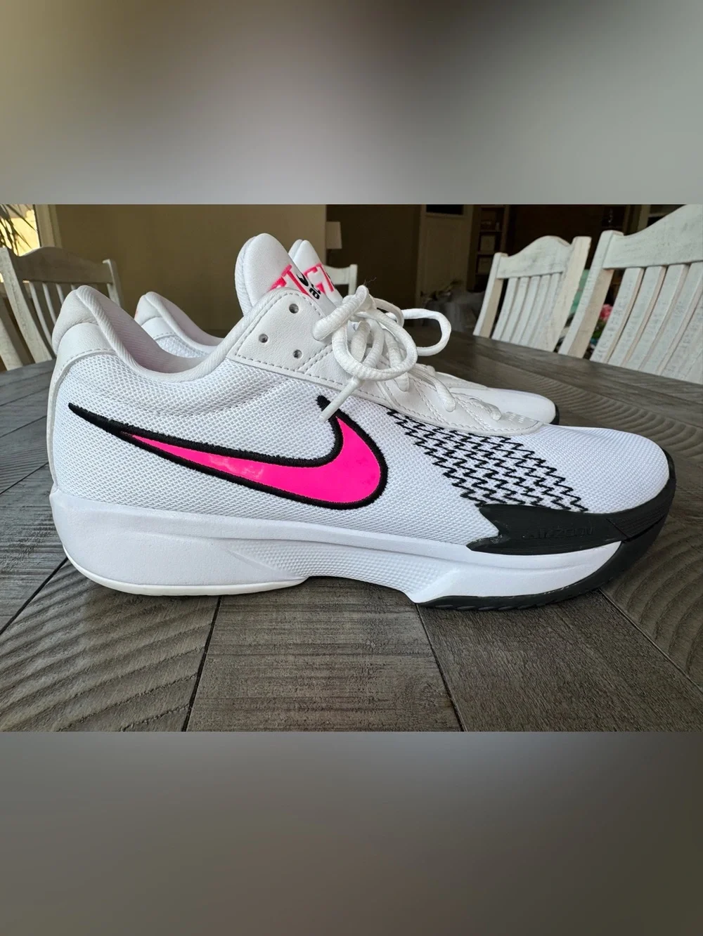 Nike Air Zoom G.T. Cut Academy EP White/Black/Pink Basketball Men’s Size 9.5